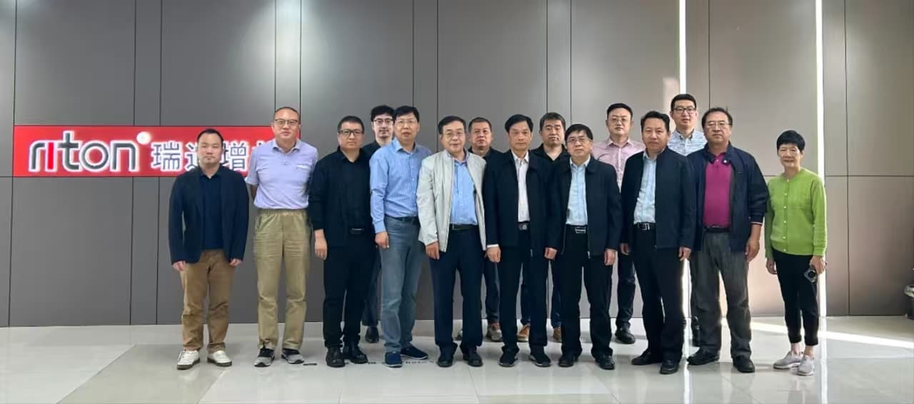 Group photo of attending experts and project team members Group photo of attending experts and project team members