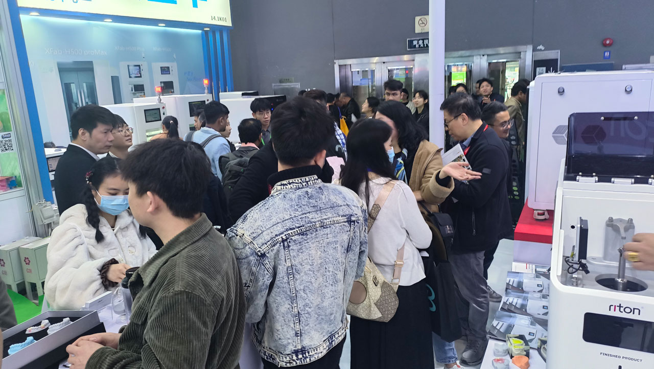 Riton_New_Product_Made_a_Dazzling_Debut_at_the_29th_Dental_South_China_2.jpg
