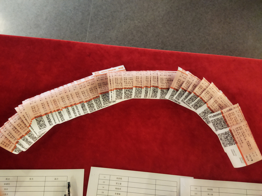 staff-presencea-gilded-game-a-happiness-hunting-moment-ritons-birthday-movie-party-review-3.jpg staff-presencea-gilded-game-a-happiness-hunting-moment-ritons-birthday-movie-party-review-3.jpg