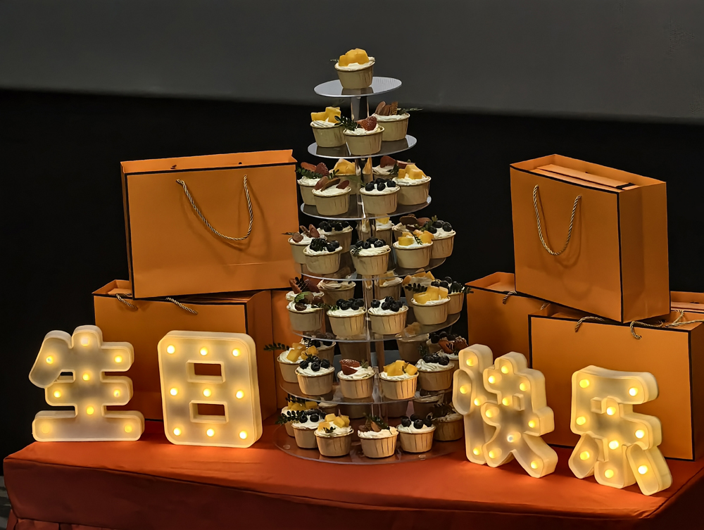 staff-presencea-gilded-game-a-happiness-hunting-moment-ritons-birthday-movie-party-review-4.jpg staff-presencea-gilded-game-a-happiness-hunting-moment-ritons-birthday-movie-party-review-4.jpg